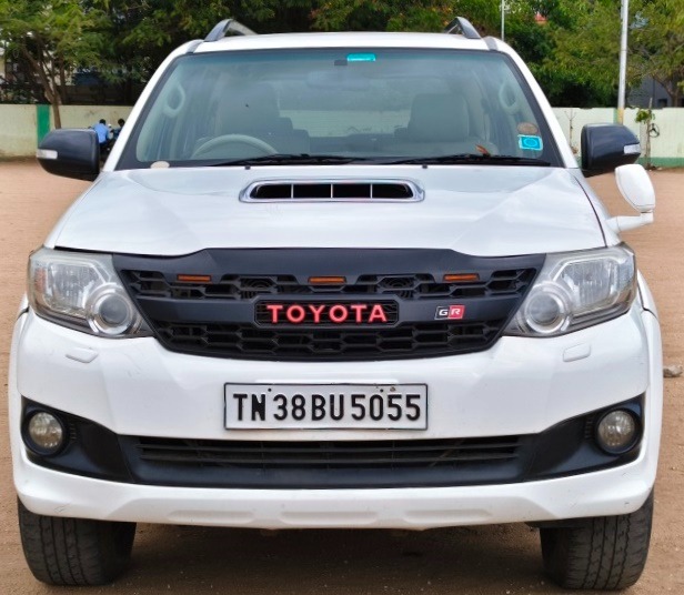 Toyota Fortuner - Image 7